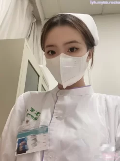 [转载搬运] 如狼似虎饥渴人妻如果老公允许，我想每个女生都需要尝试一次双龙入洞，这前后一起被充 [多p+v+1.82G][百度盘]